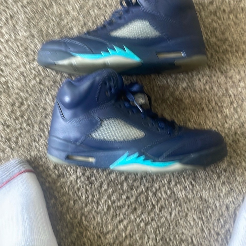 Jordan Blue Sneakers with Sleek Design and Air Cushioning